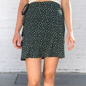 Brandy Melville Genevieve Skirt Wrap Floral Mini Green/White